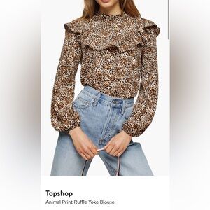 Top Shop Animal print Ruffle